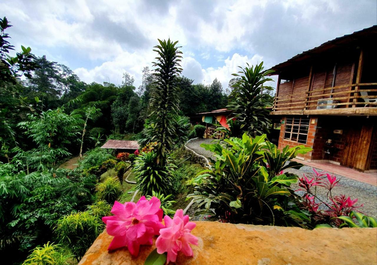 Hosteria Kasadasa Villa Santo Domingo de los Colorados Exterior photo